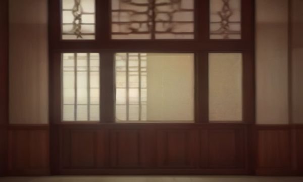 新手在导师指导下学习基础绳结技法教室内墙上挂着解剖图与安全守则海报学员专注练习手腕单柱缚画面教学氛围浓厚